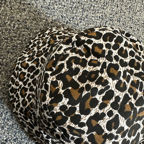 NWT: Leopard bucket hat - Picture 3 of 5